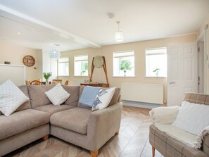 Open plan living space | The Lodge at Sunnygarth, Branscombe