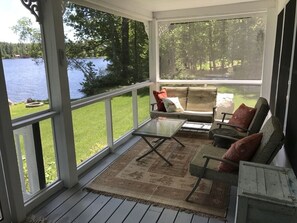 Screened-in Front Porch