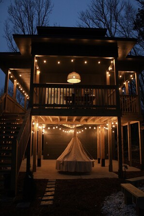 The night time vibe of the treehouse will leave you with unforgettable memories!