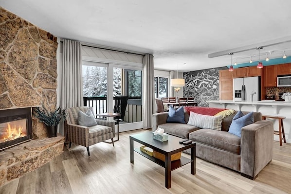 Living Room with Gas Fireplace