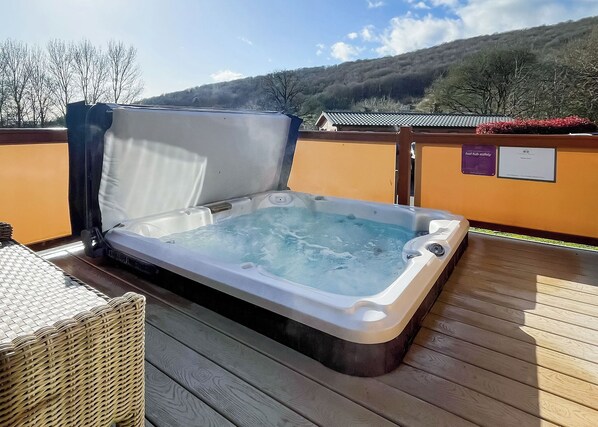 Bain à remous extérieur