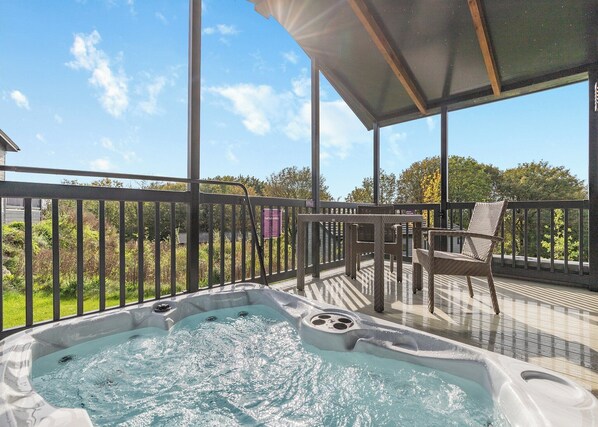 Bain à remous extérieur