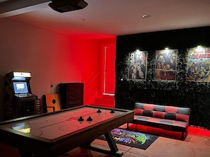 Spielezimmer