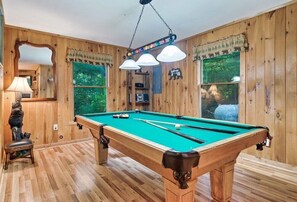 Knotty Nice's pool table