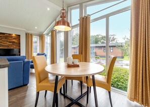 Oxburgh Premier - Norfolk Woods Resort & Spa, Pentney, King’s Lynn