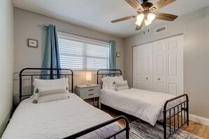 Twin bedroom with an extra 3rd twin trundle bed