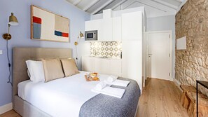 Beautifully decorated main area with a fully equipped kitchenette #cooking #kitchen