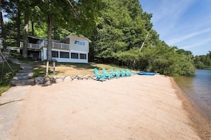 The beach has 75 feet of sandy shoreline, and the lake also has a sandy bottom.