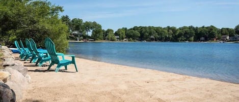 The Cottage sits in a quieter area at the southern end of the lake, with a beautiful beach and very little boat traffic.