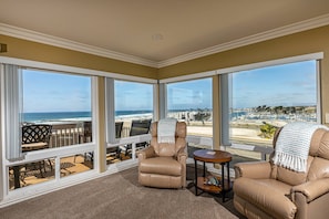 Corner unit with extra windows and views