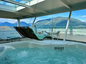 Bain à remous extérieur