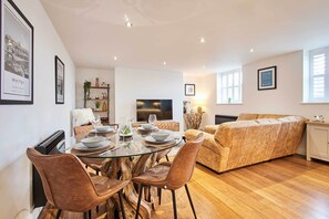 Number One Carlill, Whitby - Host & Stay