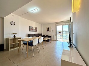 Living room-dining room (1)
