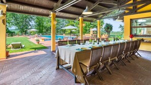 Outdoor dining