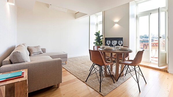 This stunning living area, beautifully decorated with modern furniture, will be the best place for you to spend your evenings and relax after a long day visiting the city #magnificent #amazing