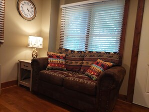 love seat 