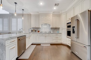 Kitchen (1)