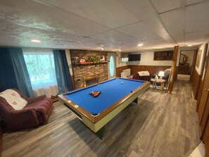 Spielezimmer