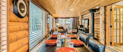 Adventurer's Delight - a SkyRun Breckenridge Property - 