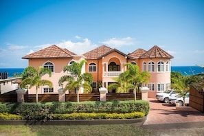Villa Entrance (1)