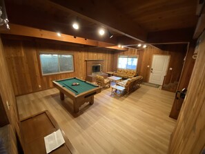 Spielezimmer