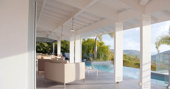 Terrasse-Vue-Mer-Villa Prestige-Piscine Privée - Deshaies - Plage de Grande  Anse - Guadeloupe-Resize