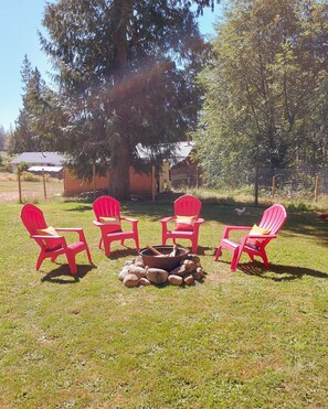 Wood burning fire pit. Please bring your own fire wood or purchase a tote - $20