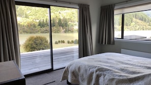 Master / bedroom 1 with ensuite.