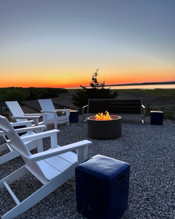 New fire pit area!! Guests will need to bring their own propane to use fire pit.