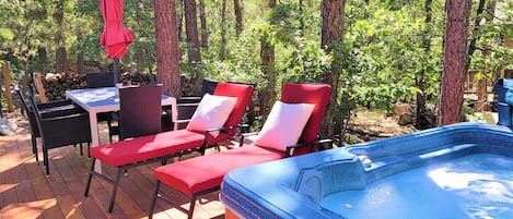 Check out our new redwood spa deck surrounded by beautiful treed garden... 