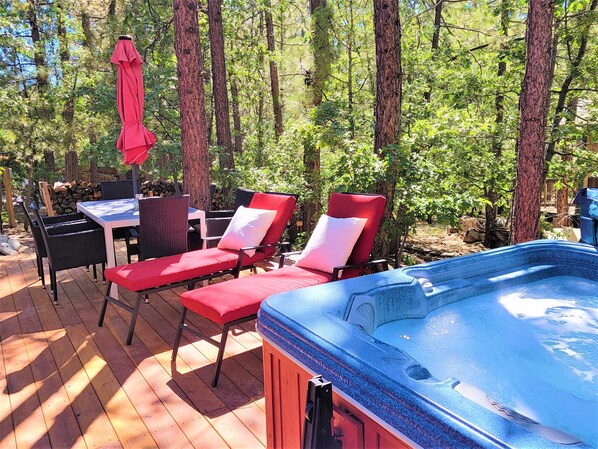 Check out our new redwood spa deck surrounded by beautiful treed garden... 