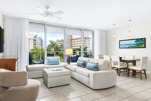 Pool Side Living Room (Floor Location Assigned At Check-in)
