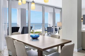 Gulf View Dining Area (Floor Location Assigned At Check-In)