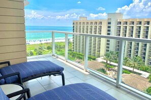 Island View Balcony (Floor Location Assigned At Check-in)