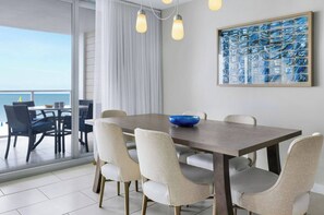 GulfFront Dining Area (Floor Location Assigned At Check-in)