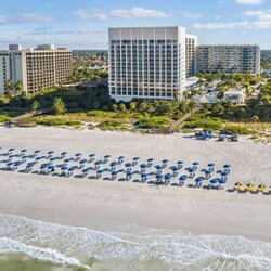 Gulf Front Resort - Family Friendly