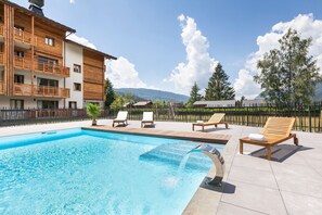 Holiday Home Swimming Pool