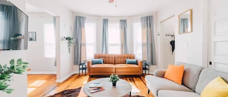 Bright and cozy living room