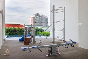 子供用の遊び場 - 屋外