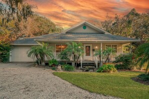 Welcome to the Quarry Cottage on Anastasia Island, the heart of St. Augustine!