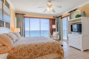 Gulf front master bedroom.