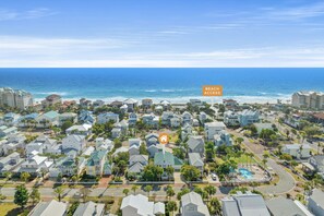 1 block from the white sand!