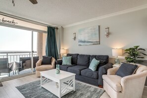 Living Room | Queen Sleeper Sofa | Smart TV | Beach Views
