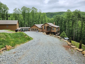 Exterior View of Apartment in the Mountains Boone
Private Entrance, 4 cars park