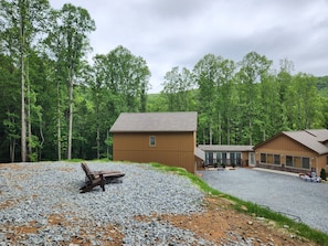 Exterior View of Apartment in the Mountains Boone
Private Entrance, 4 cars park