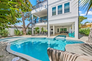 Private Pool and Spa