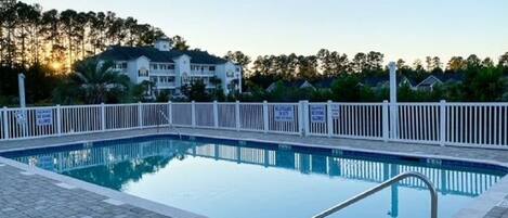 Seasonal Outdoor Pool at D2 Colonial Charters