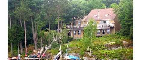 The Nagy family cottage - Six bedrooms and loads of fun. 