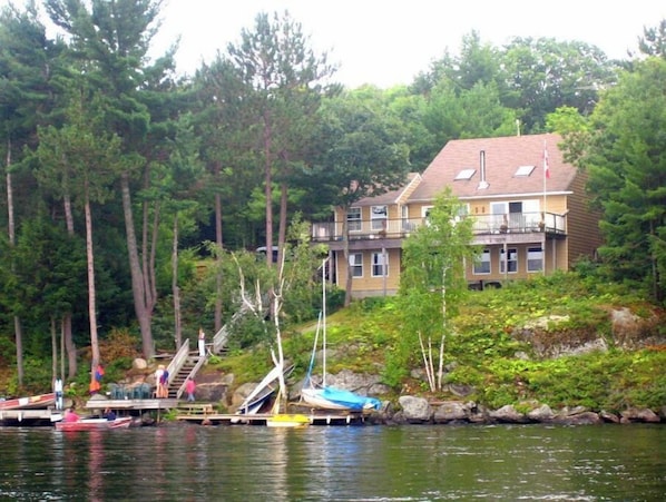 The Nagy family cottage - Six bedrooms and loads of fun.