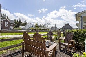 Back Home outdoor seating
